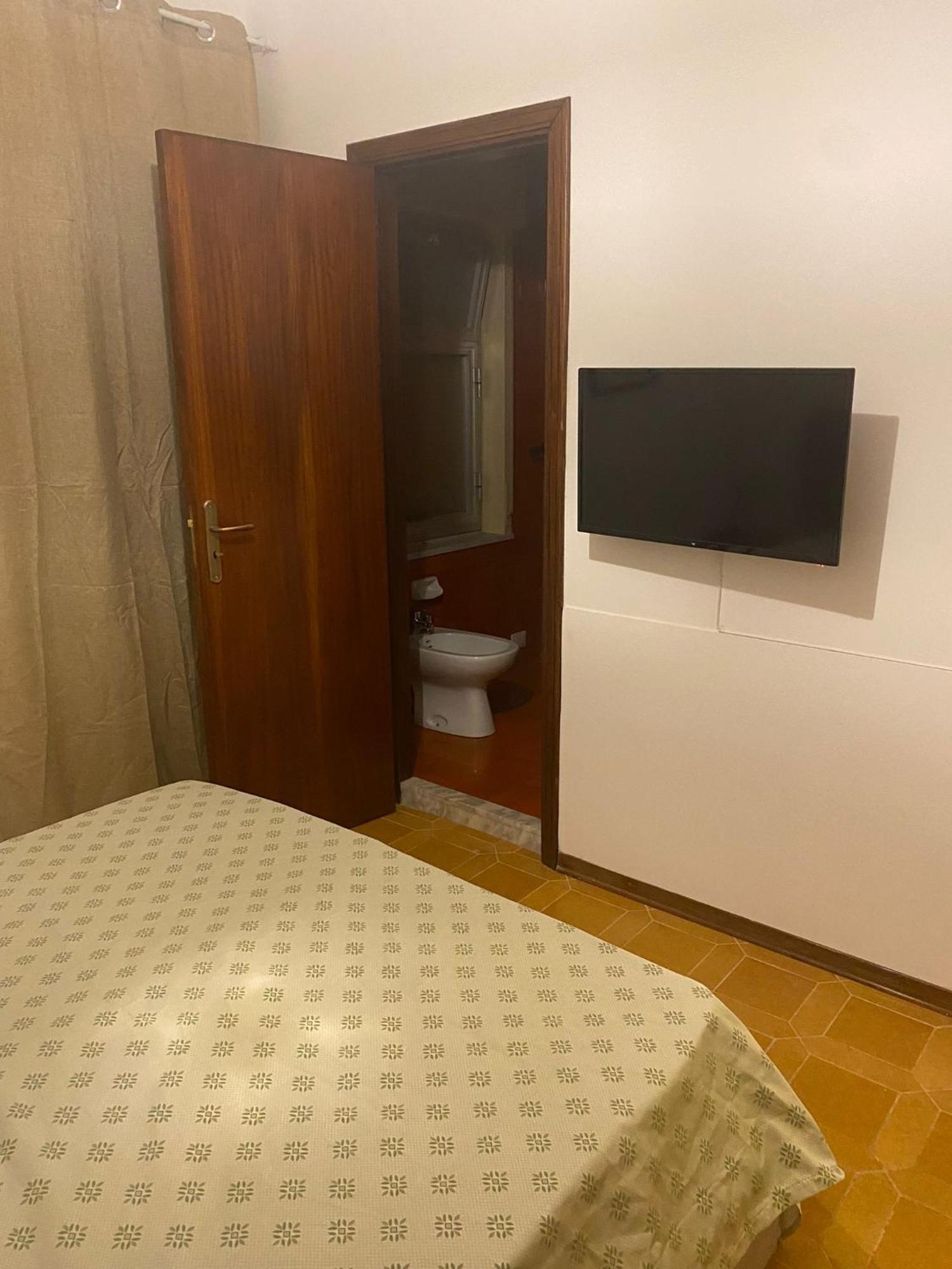 Mi 'Ffaciu E Mi Ricriu Casa Vacanze Кастелмола Екстериор снимка
